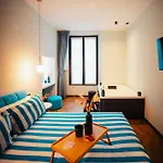 Penelope's Suite&spa Con Parcheggio Privato Como